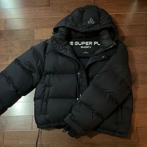 Original TNA Super Puff Shorty Black barely worn size Large